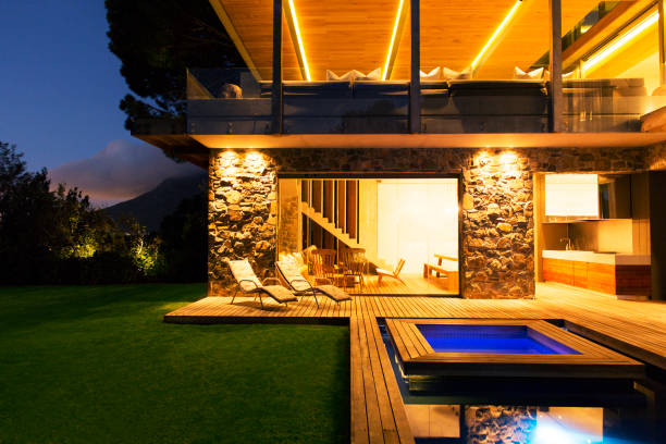 istockphoto-521813515-612×612